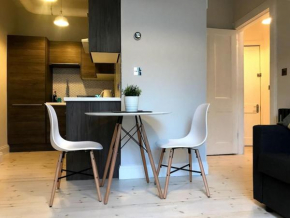 Relax In Style In Edinburghs Buzzing West End
